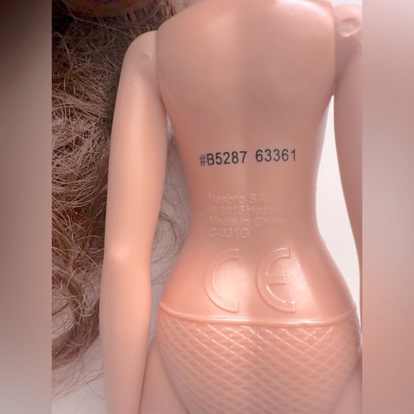 Disney Princess Belle doll from Beauty and the Beast - Picture 5 of 8